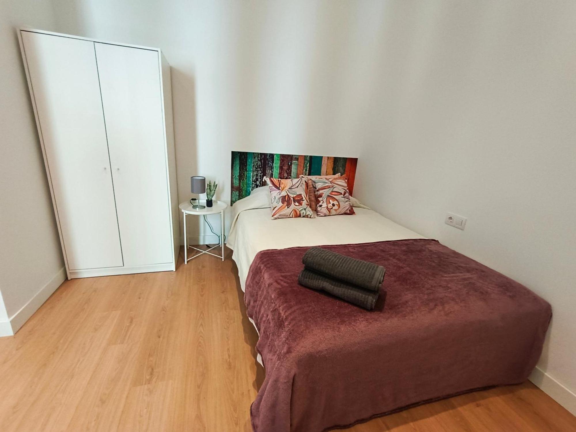 By Universitat Private Rooms Barcelona Exterior photo